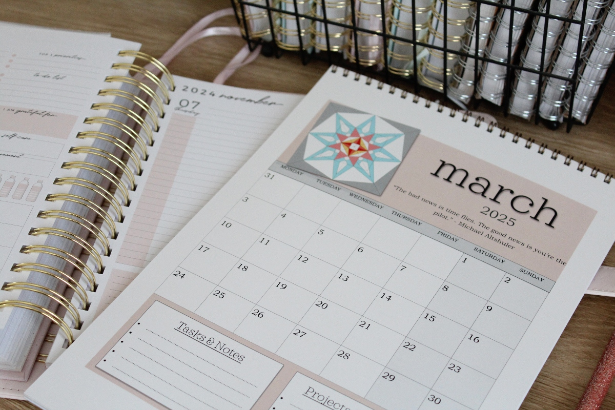 Free 2025 Calendar - Threadbare Creations - Printable Calendar 2025 Booklet
